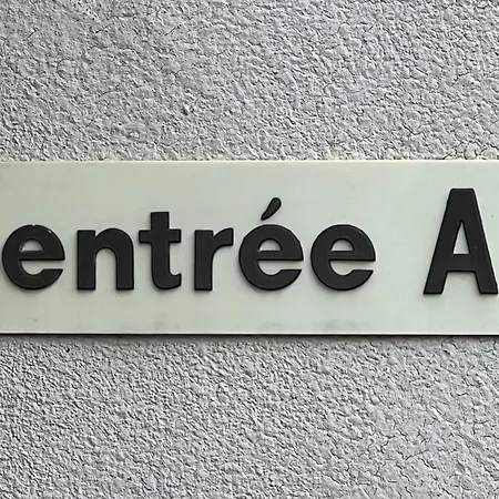Terrasse Adroit T2 - Wi-fi Gratuit - 7 Couchages